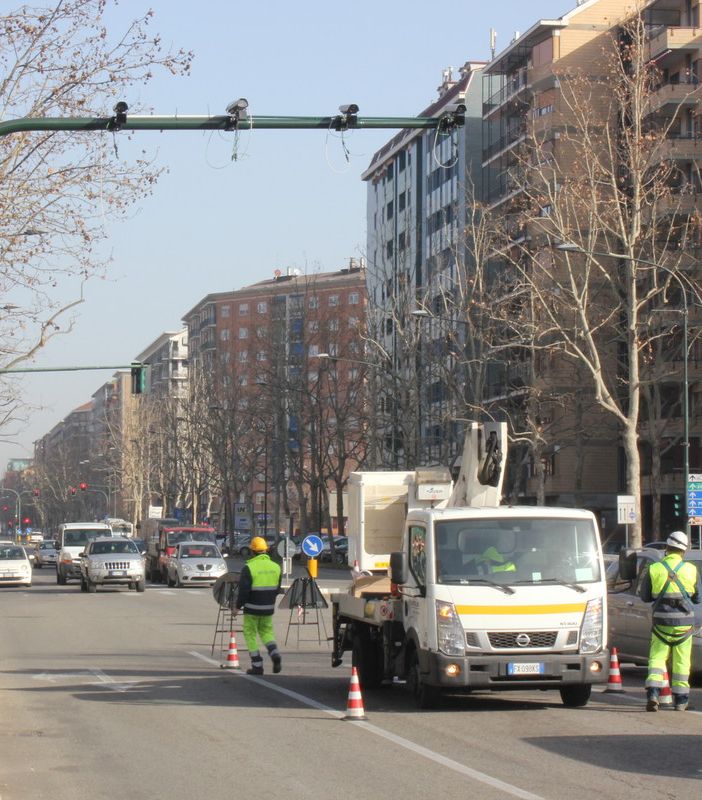 A Torino in arrivo nuovi autovelox e telecamere nelle corsie dei bus