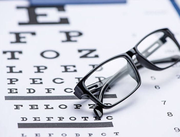 Visite oculistiche, attese anche di tre anni. L'assessore risponde ai Moderati: aggiornato il Piano straordinario