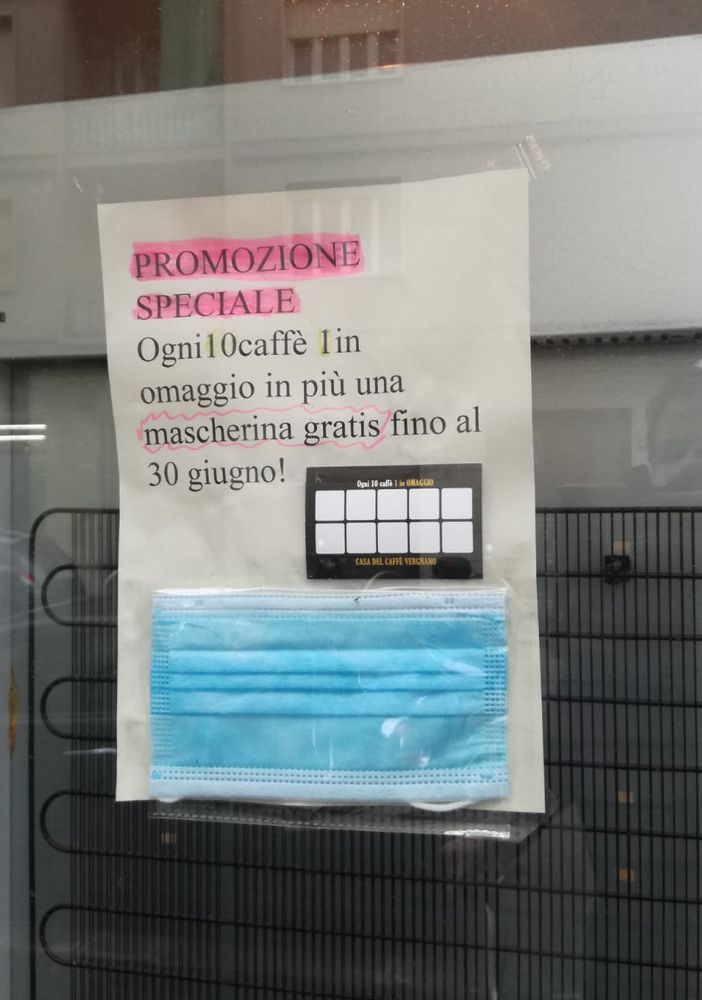 Marketing ai tempi del Covid: al bar la tessera da dieci consumazioni dà diritto alla mascherina