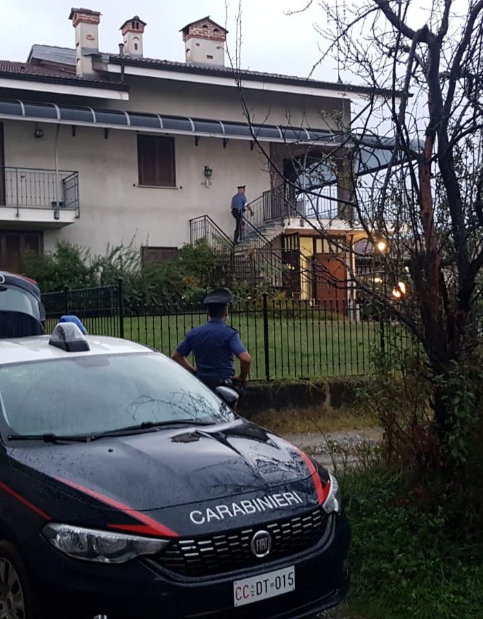 Omicidio-suicidio a Rivara: le indagini si concentrano sull'arma e su come l'uomo se la sia procurata