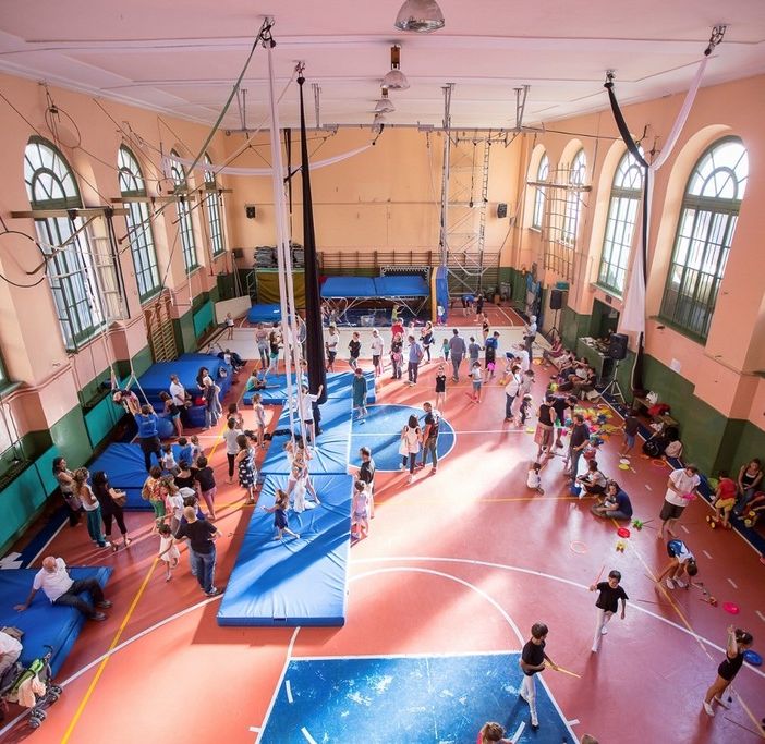 Alla Società Ginnastica di Torino e alla scuola Flic di circo &quot;porte aperte al divertimento&quot;