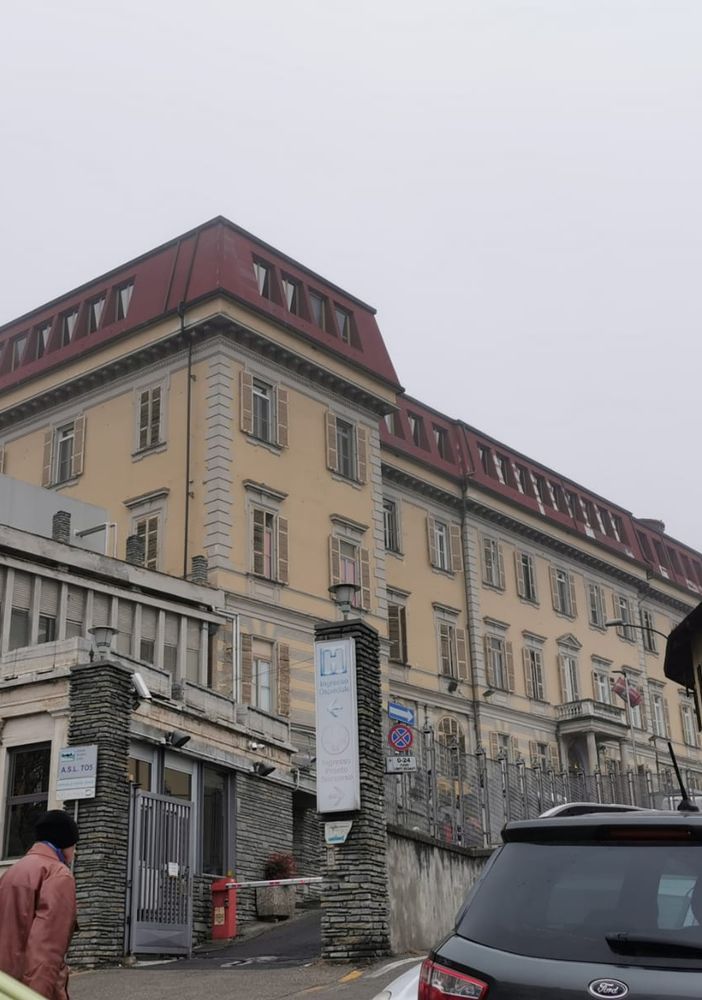L'ospedale Santa Croce di Moncalieri 'teatro' dello show di un uomo
