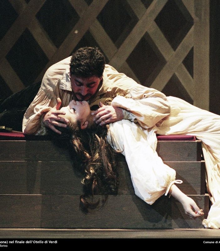 In casa come Madame Butterfly, Otello e Turandot: la nuova sfida social del Regio