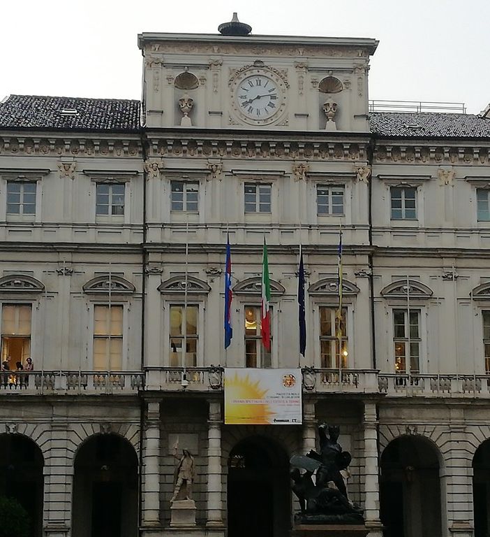 Il Comune di Torino apre nuovi mutui: in arrivo 11 milioni di euro per messa in sicurezza delle scuole, strade e immobili