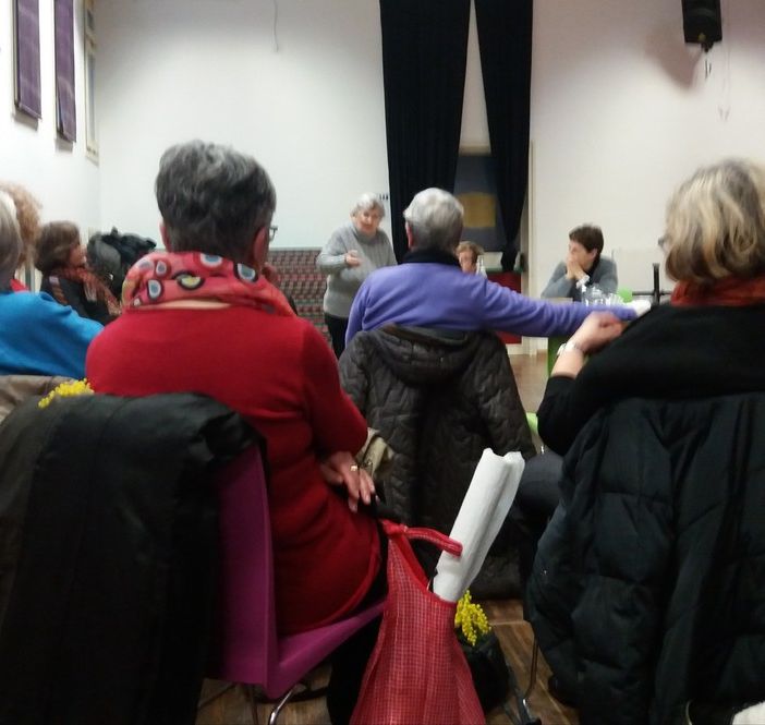 Donne e politica a San Salvario: presente, futuro e una panchina rossa