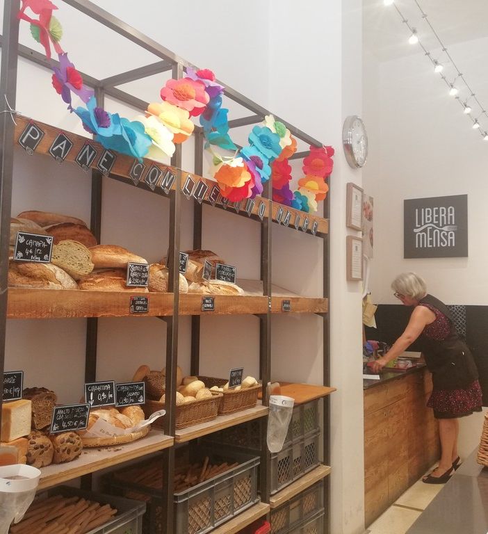 &quot;Regalo il pane, ma d'estate non trovo nessuna associazione che venga a prenderlo gratis&quot;
