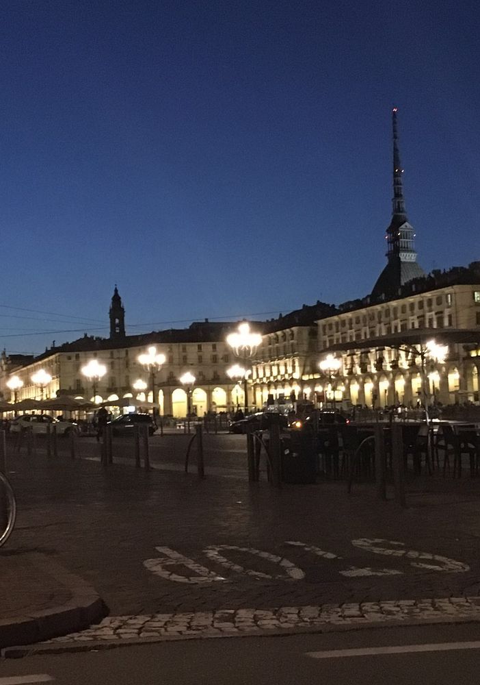Illuminazione a led a Torino, Lavolta (Pd): &quot;Il sito dedicato diventa un outlet per scarpe&quot;