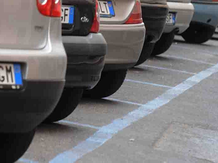Dal 28 agosto via ai lavori di tracciatura delle strisce blu in circoscrizione 7