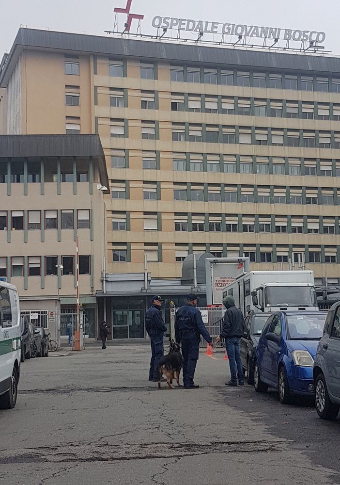 Tre parcheggiatori abusivi fermati e denunciati dai civich: uno tenta la fuga a bordo di un bus