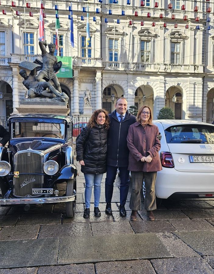 Torino rinnova il parco mezzi, 289 veicoli green e in sharing. Ed il sindaco Peyron girava già con la Balilla elettrica