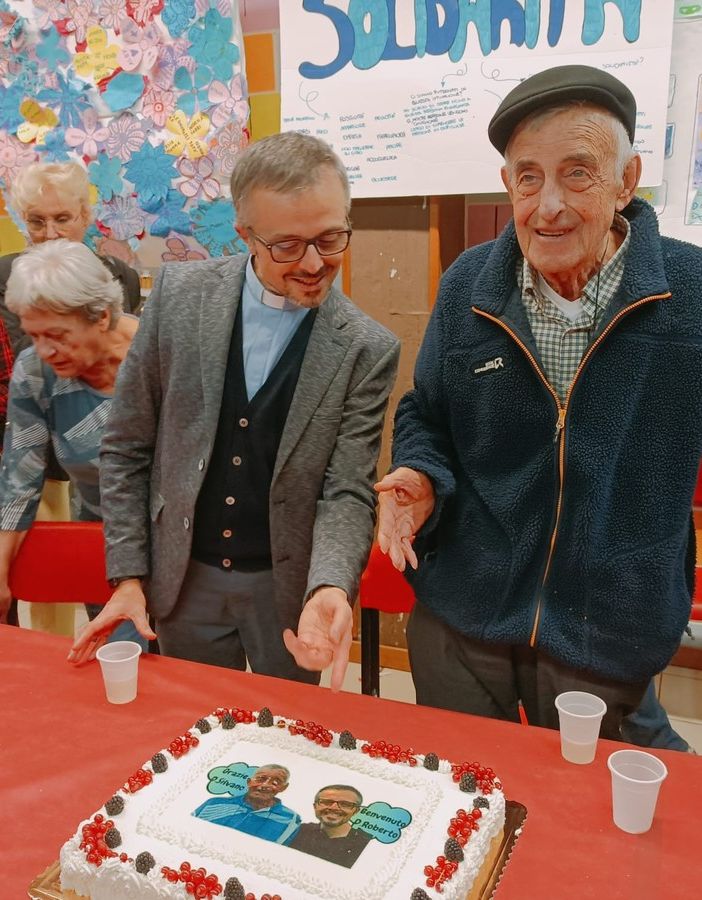 due sacerdoti e una festa