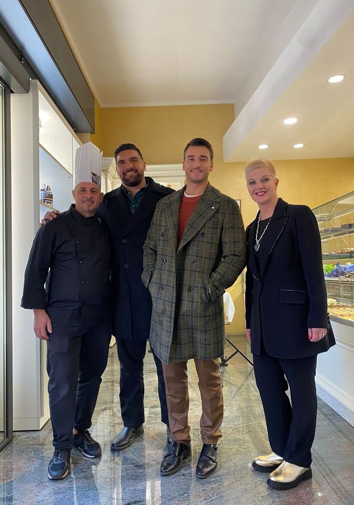 sfida tra pasticcerie in Tv