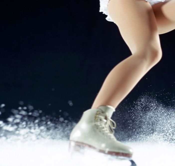 &quot;Faccetta nera&quot; sulla pista di pattinaggio di Limone Piemonte, denunciato 40enne torinese