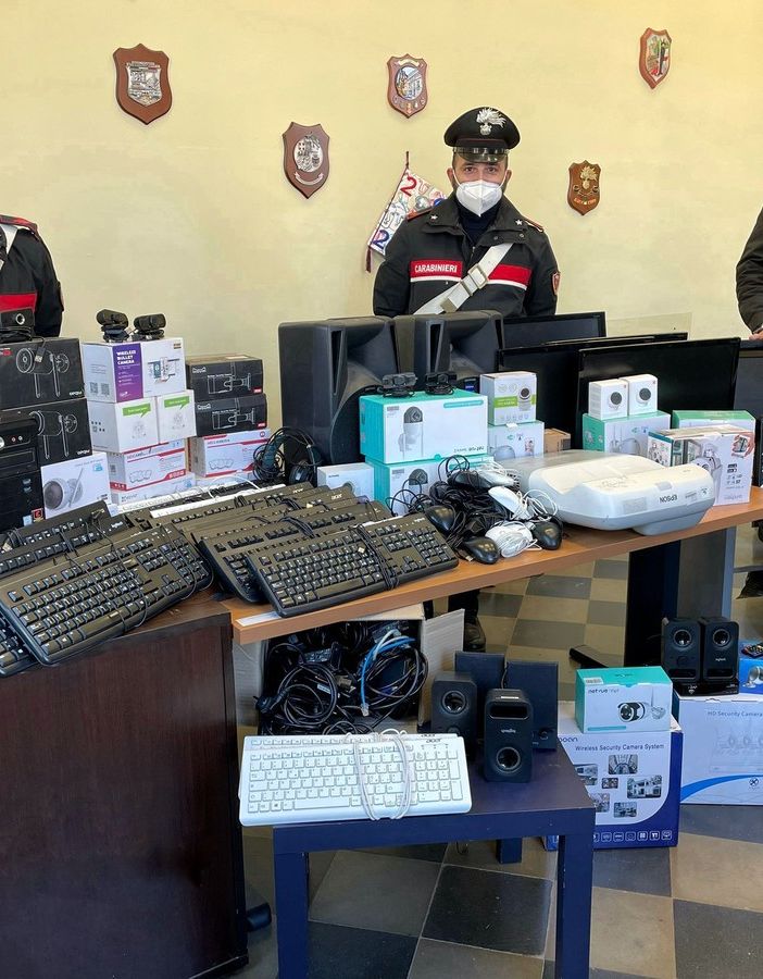 pc recuperati dai carabinieri