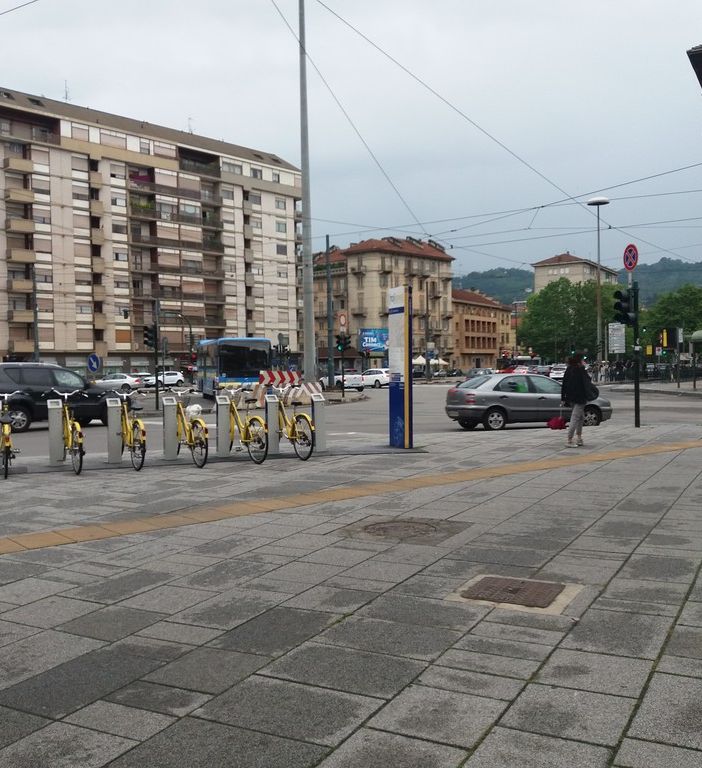 Stamattina a Torino chiuso il parcheggio Nizza di piazza Carducci