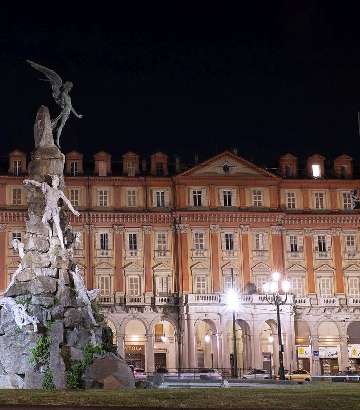 Nuova illuminazione architettonica più &quot;green&quot; per piazza Statuto