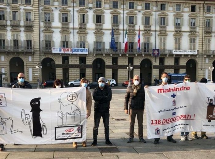Pininfarina Engineering, manifestazione dei lavoratori sotto le finestre della Regione [FOTO]