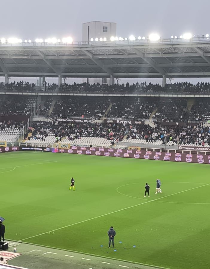 Momenti di paura e pioggia fortissima durante Toro-Inter