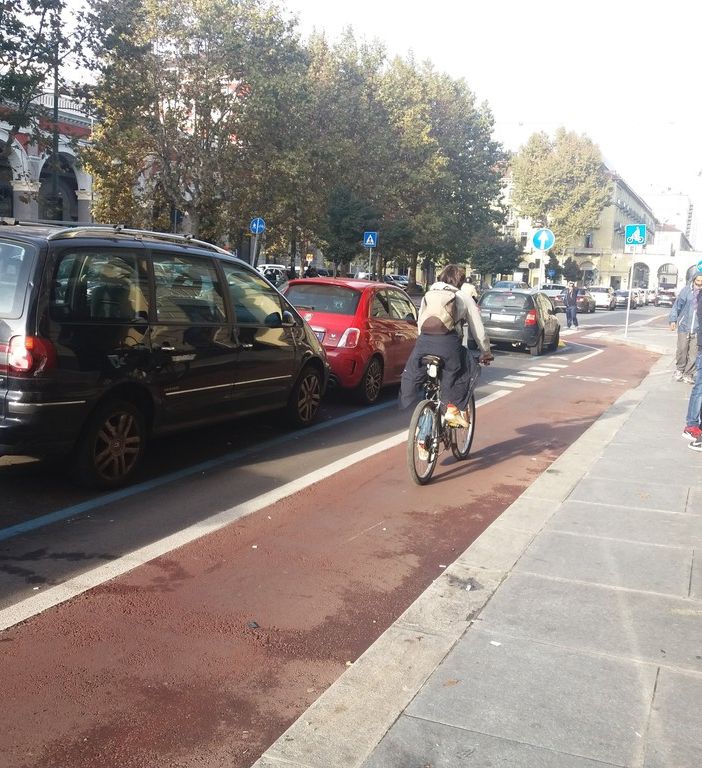 Pista ciclabile in via Nizza, al via i lavori lato ferrovia: ipotesi parcheggio “Kiss&amp;Go” a Porta Nuova