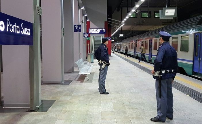 Caos treni: un incendio tra Porta Nuova e Porta Susa blocca la circolazione ferroviaria per oltre un'ora
