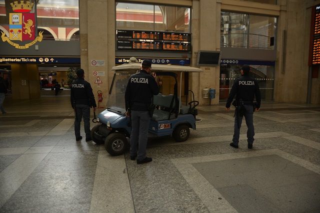 Agenti di Polizia Ferroviaria a Porta Nuova