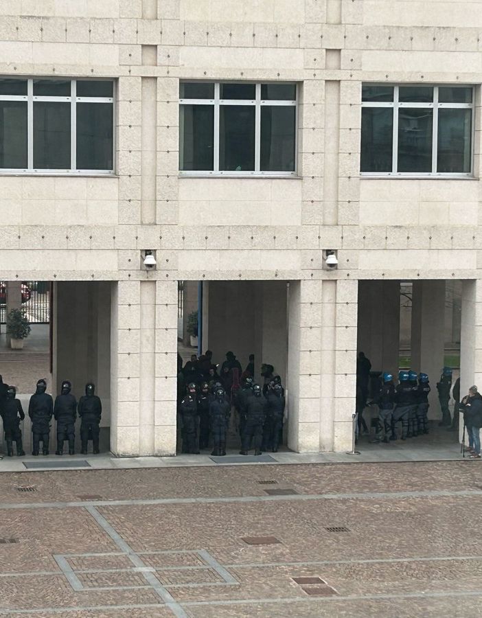 Un clima pesante ha accompagnato la cerimonia di inaugurazione al PoliTo