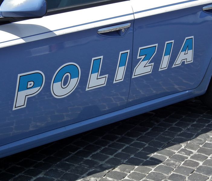 Non poteva far rientro sul territorio nazionale: arrestato a Torino