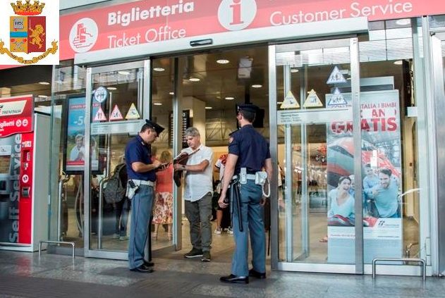 Controlli della Polfer a Porta Nuova, fermato 19enne di una baby gang con un coltello nel marsupio