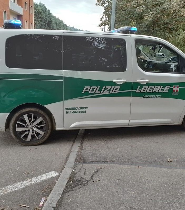 Investe un pedone e poi fugge, ma viene 'pizzicato 'dalla Polizia locale di Moncalieri