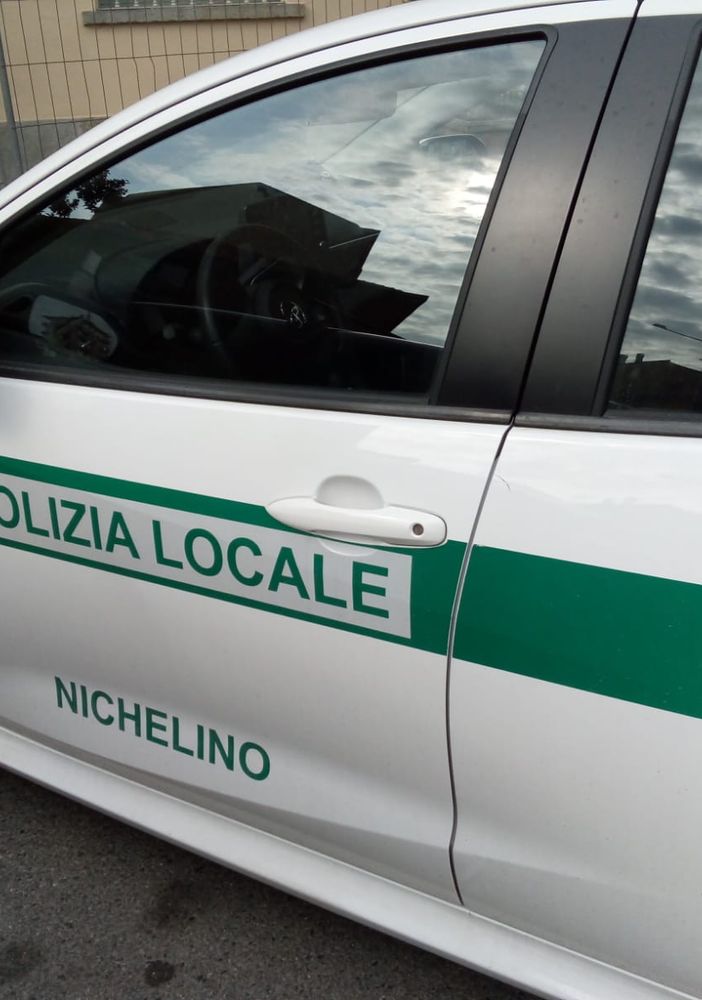 Vettura della Polizia locale di Nichelino (foto di archivio)