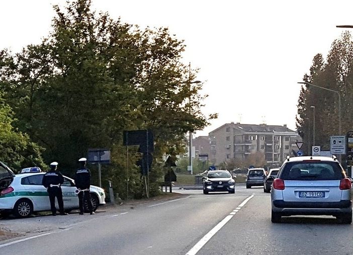 Soffoca mentre mangia al ristorante: morto il comandante della polizia municipale di Brandizzo