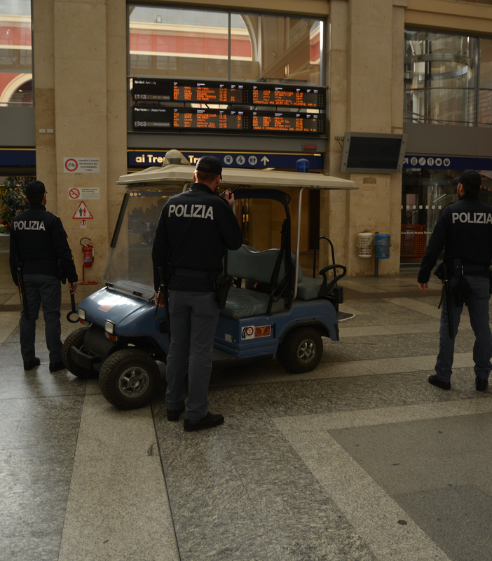 Denunciata dalla Polizia per furto aggravato in un negozio dello shopping di Porta Nuova