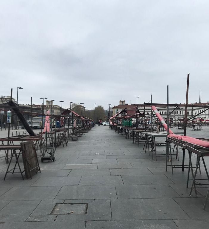 Tutto pronto per Porta Palazzo, commercianti soddisfatti ma non troppo: &quot;Si poteva aprire prima”