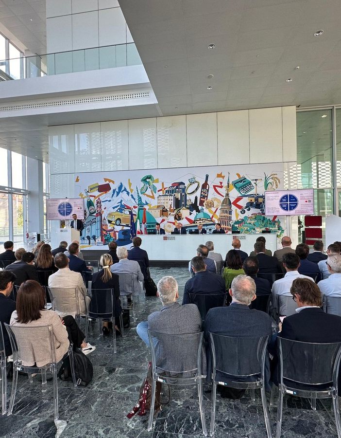 Presentato in Regione il progetto &quot;Cresciamo Insieme&quot; di Leonardo Elicotteri