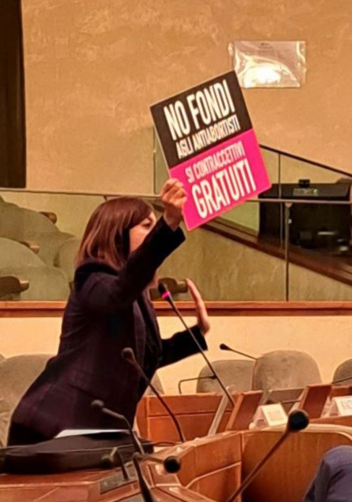 protesta consiglio regionale