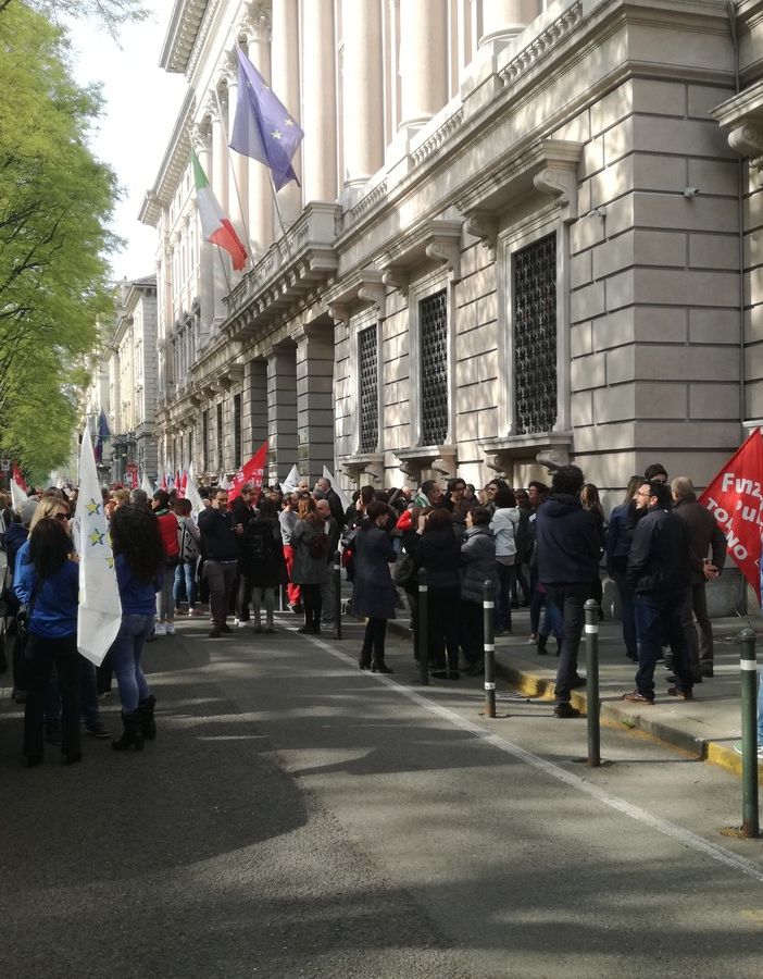 Presidio, musica e megafoni nel cuore di Torino: manifestano i dipendenti dell'Agenzia delle Entrate
