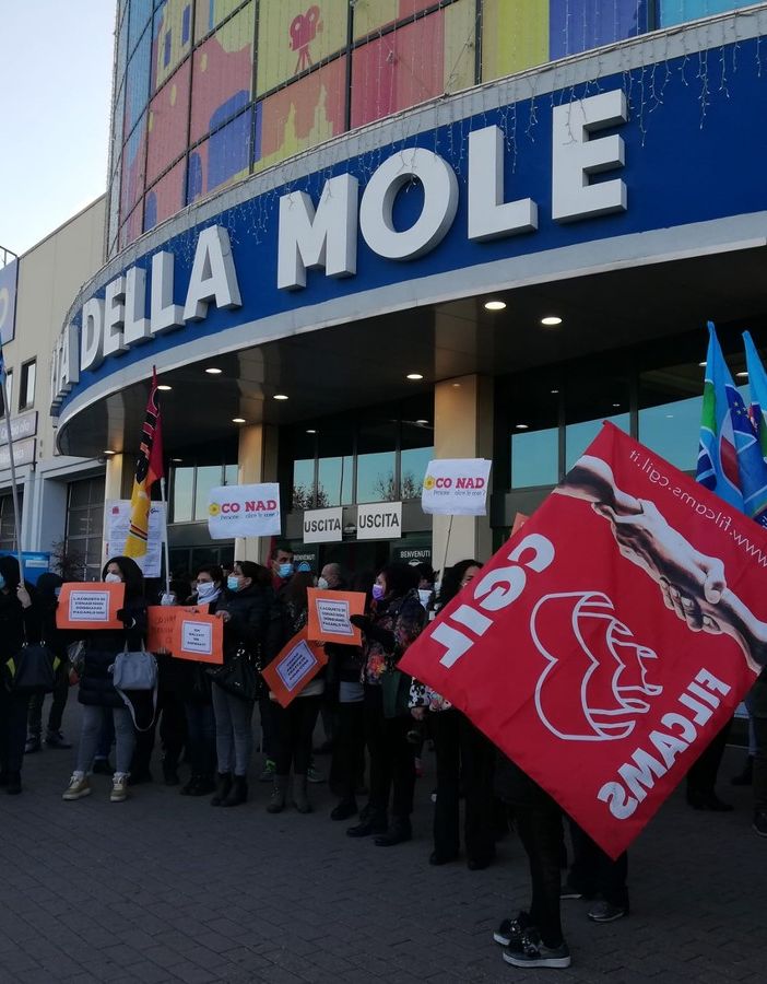 Ex Auchan-Conad, dopo la protesta di lunedì i sindacati si preparano a incontrare la sindaca Appendino