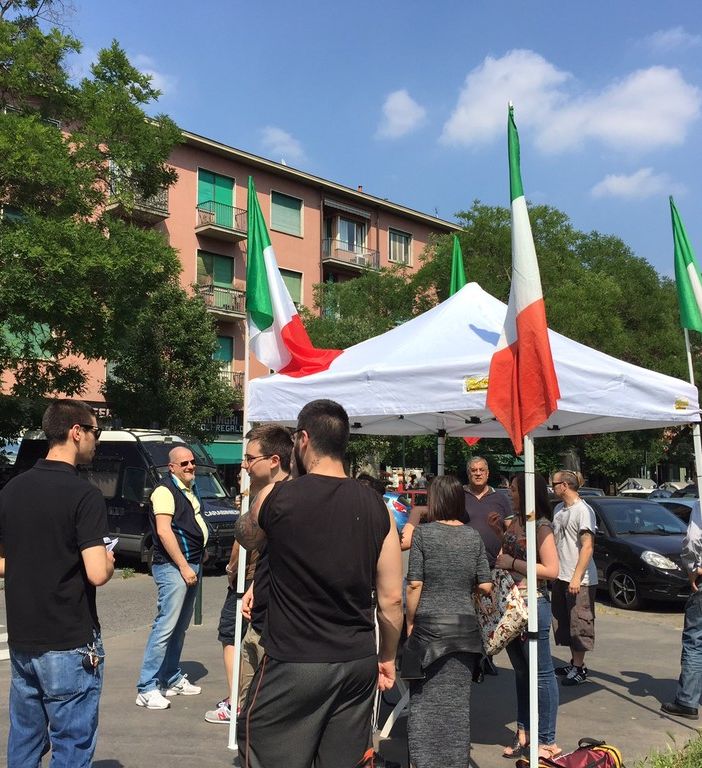 Torino, presidio contro gli occupanti ex Moi:&quot;Schifo intollerabile&quot;