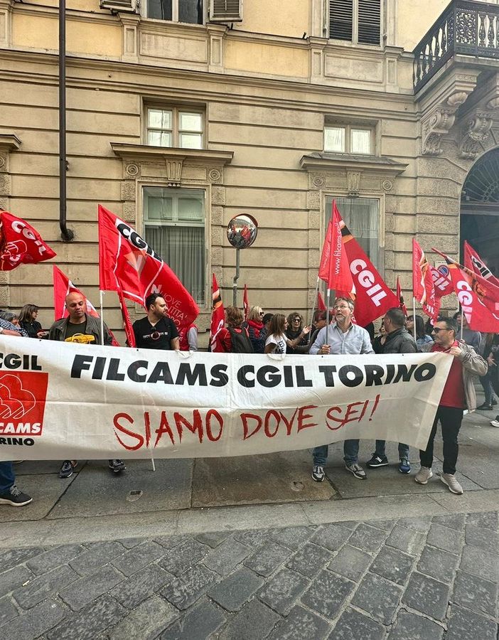 Per i call center di Agos Ducato il contratto peggiora: lavoratori e sindacati chiedono aiuto al Comune