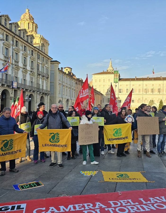 protesta contro cop28