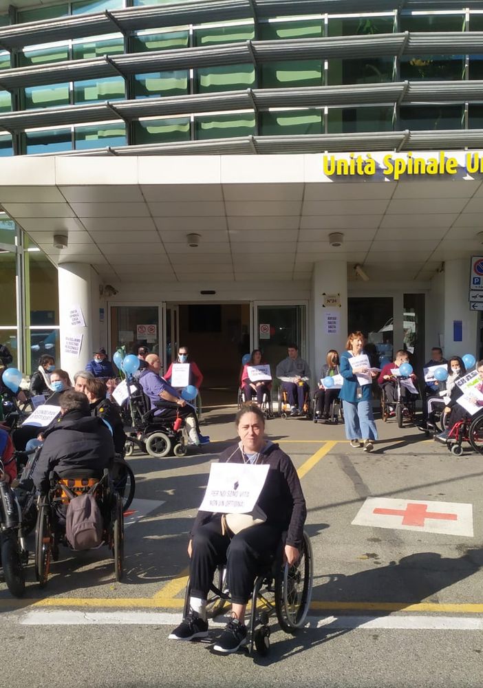 protesta disabili pro unità spinale