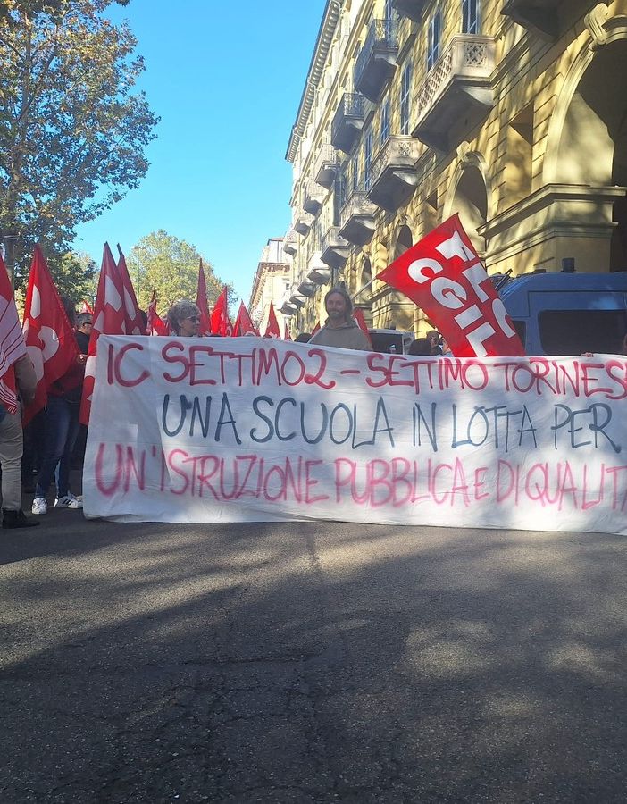 Presidio davanti all'Ufficio Scolastico Regionale
