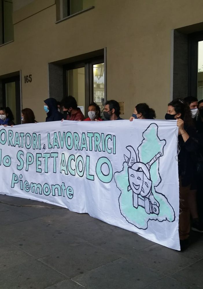 I lavoratori dello spettacolo convocati dalla Regione Piemonte: presidio in piazza Castello