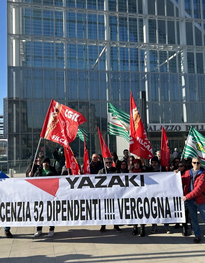 Yazaki Italia, dramma per 52 persone