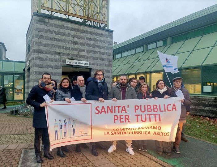 Nichelino, prosegue la raccolta firme per la riapertura a tempo pieno del Centro di salute mentale