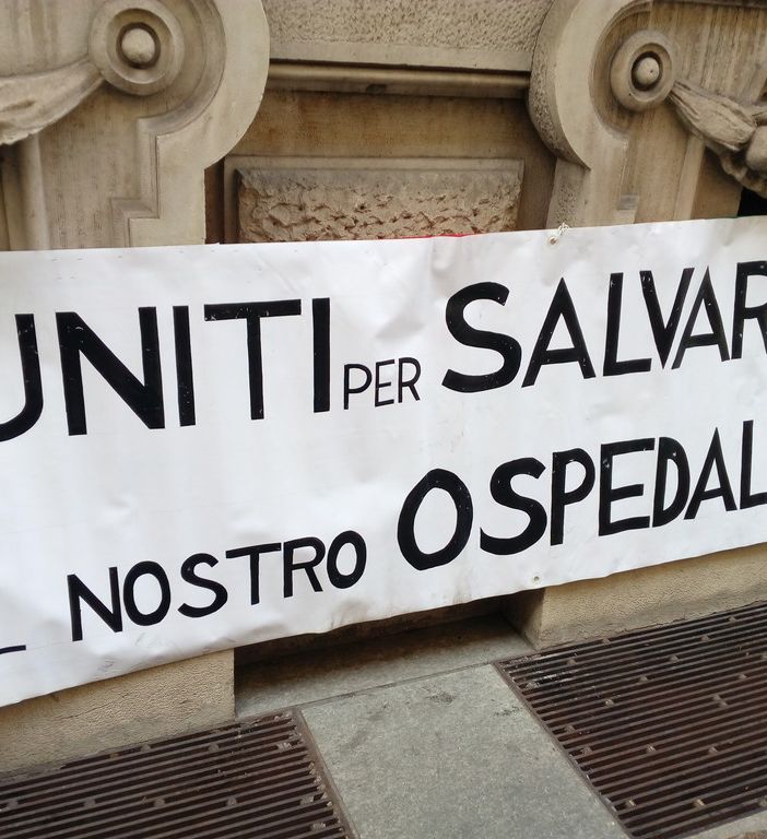 Oftalmico: i cittadini in piazza contro la sua chiusura