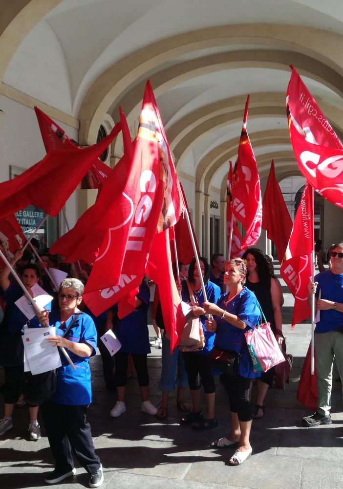 protesta lavoratori pulizie