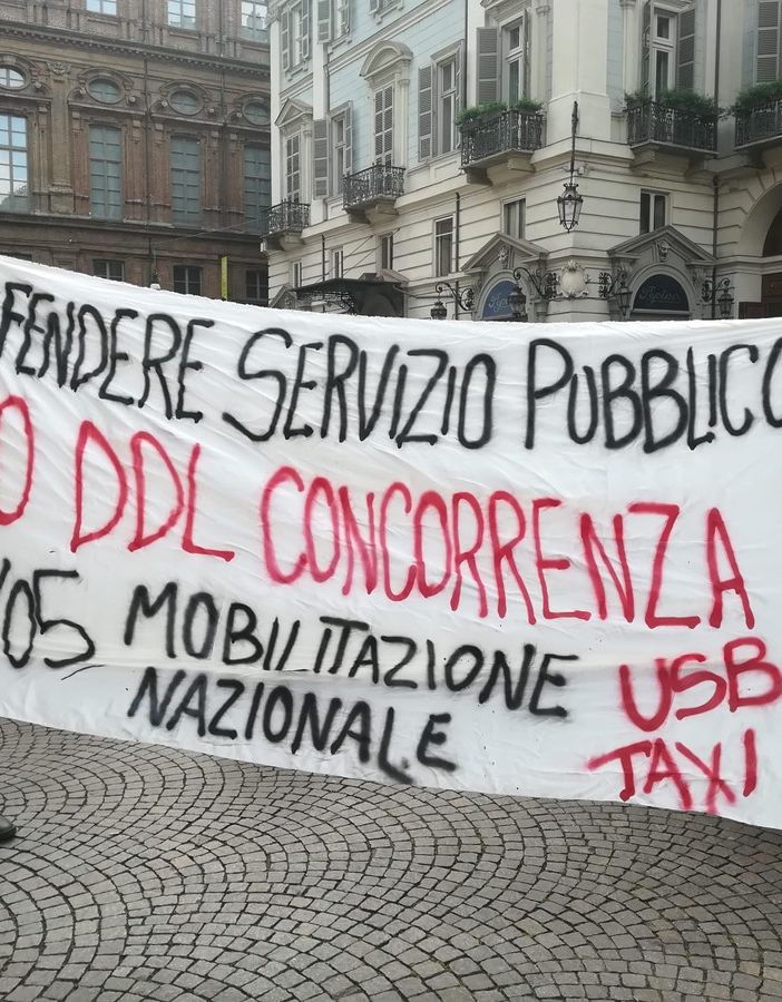 protesta piazza carignano