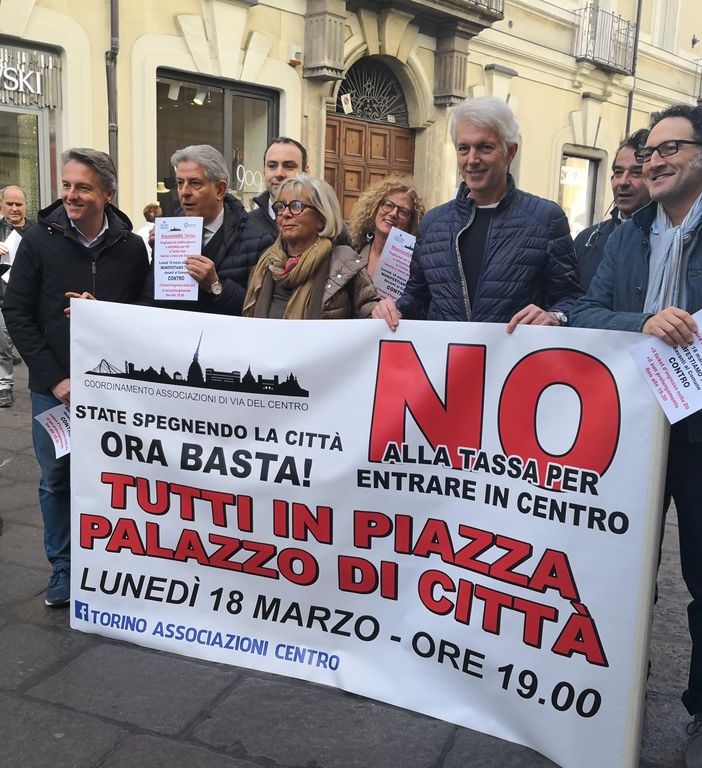 Flash mob contro la nuova Ztl, Lapietra difende il provvedimento: &quot;Se paghi la sosta entri in centro&quot;