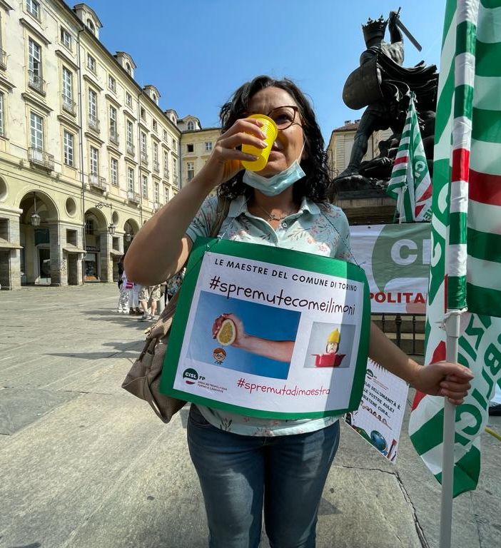 La protesta delle maestre degli scorsi giorni